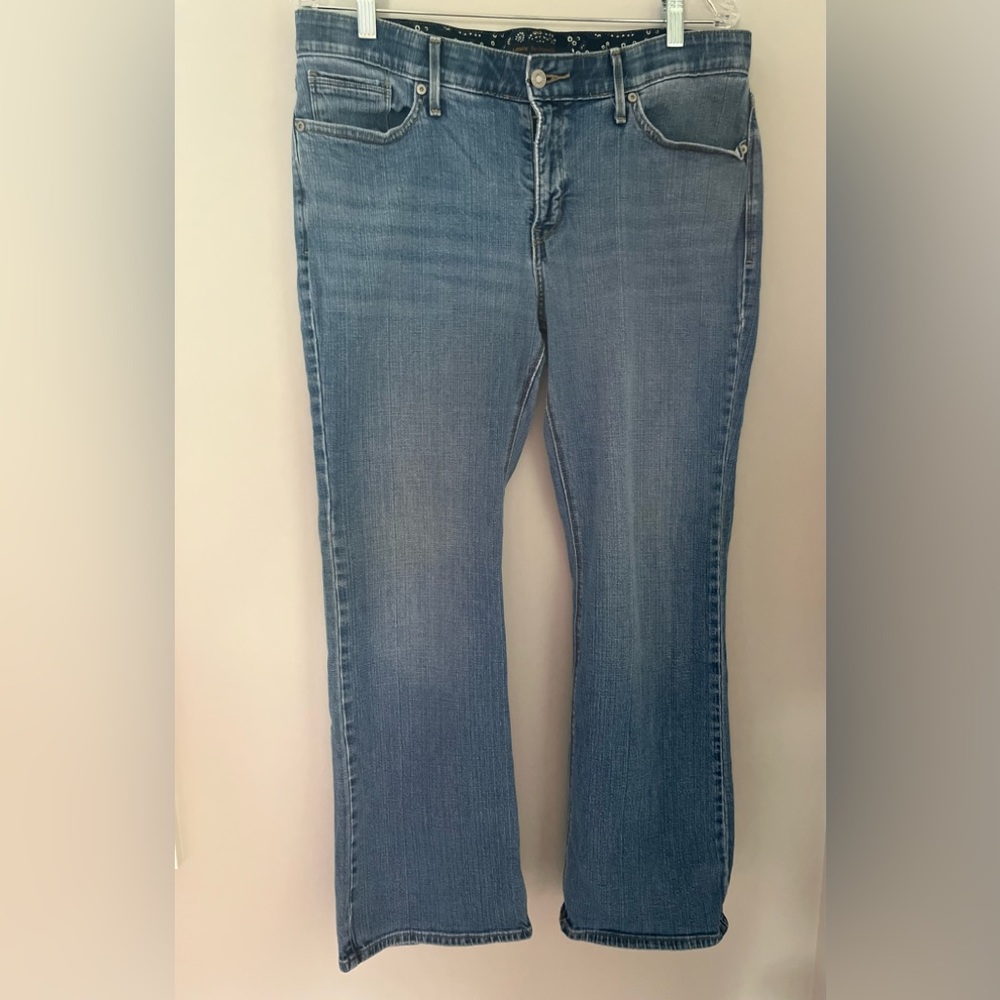 Levi’s 525 Bootcut Jeans